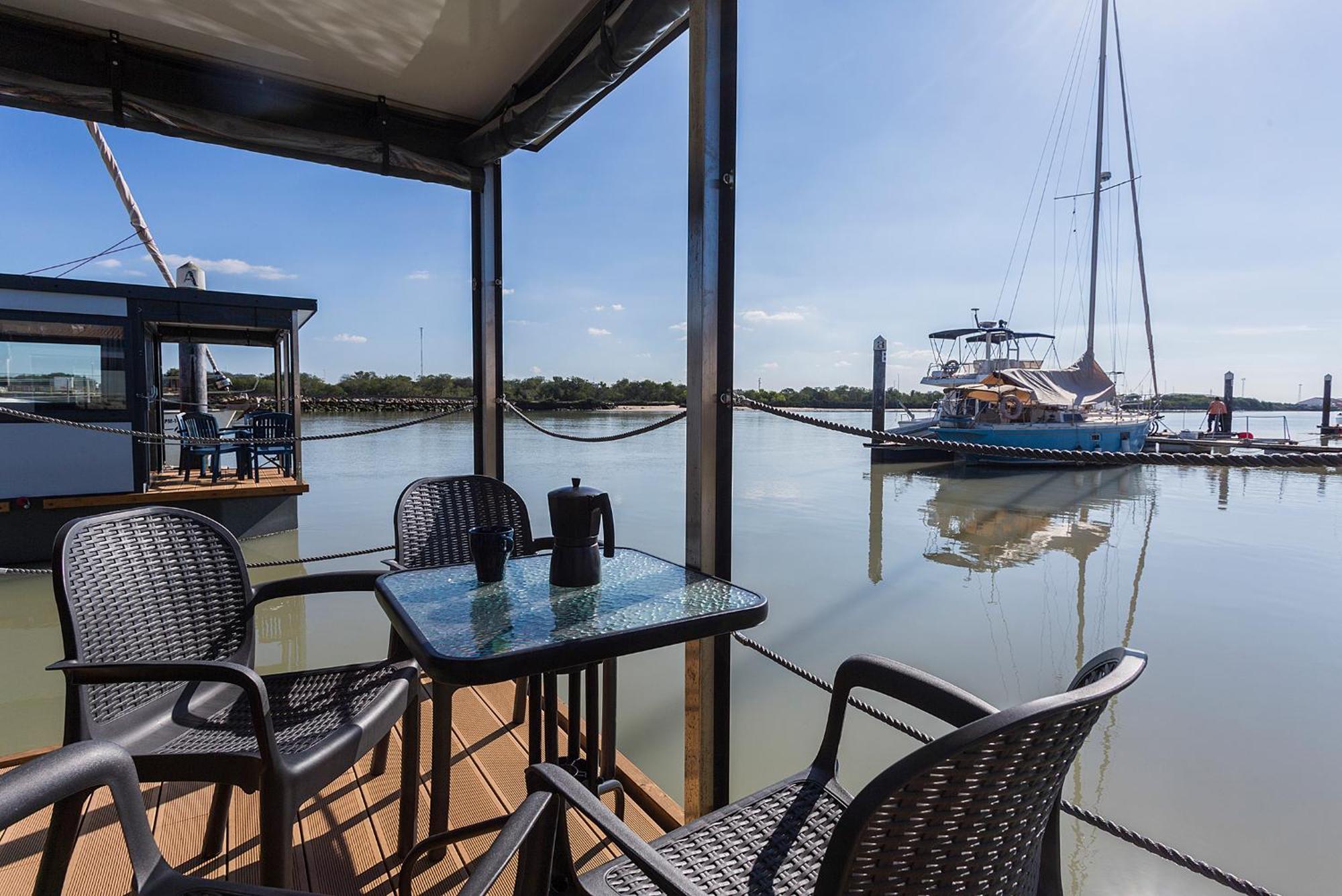 Hotel Azvalia Luxury Casa Barco New York And Texas-Unique Houseboat Experience El Puerto de Santa María Exterior foto